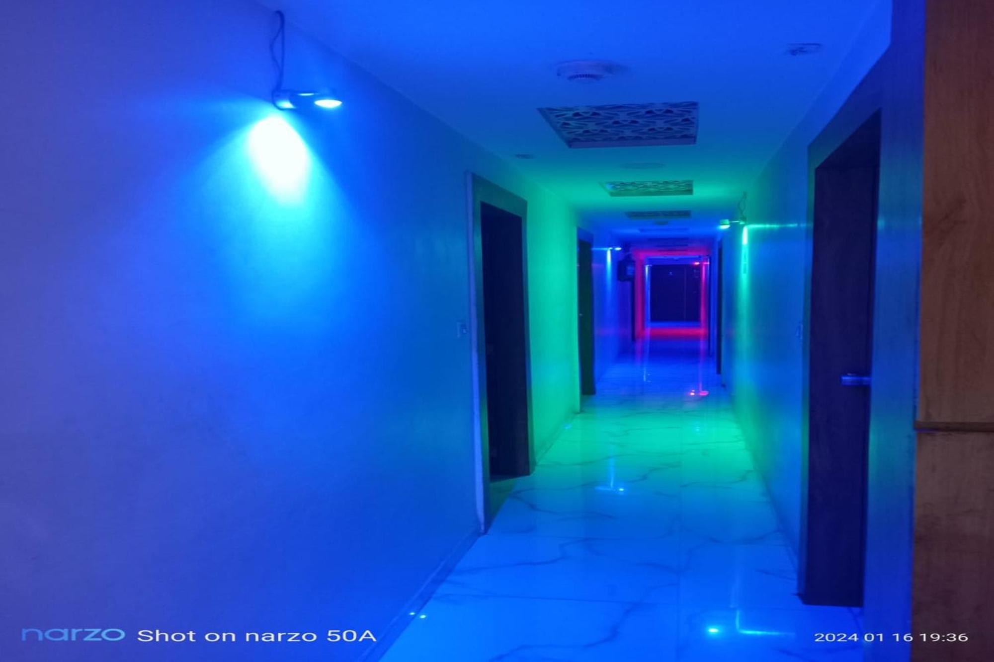 אחמדאבאד Hotel New Lake View מראה חיצוני תמונה