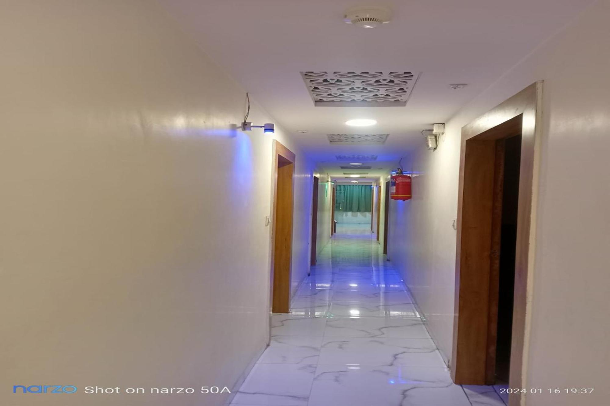 אחמדאבאד Hotel New Lake View מראה חיצוני תמונה