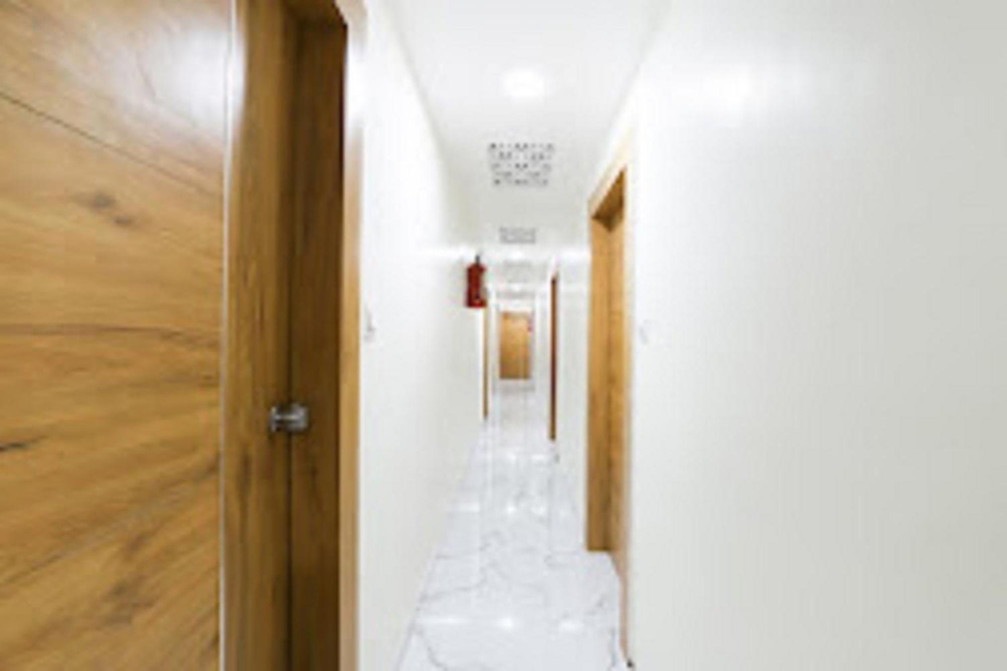 אחמדאבאד Hotel New Lake View מראה חיצוני תמונה